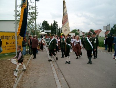 Die Nordheimer Schützen beim Fest der FFW Nordheim im Juli 2004
